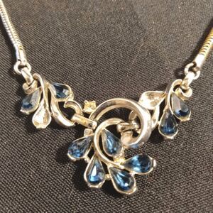 Crown Trifari 50's Vintage Art Deco Faux Sapphire Damonte Floral Necklace